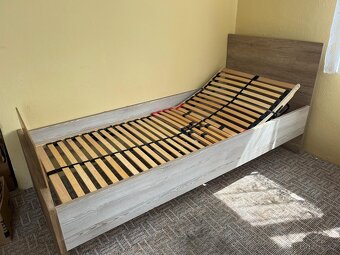 Postel s polohovacím roštem - 2