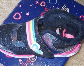 Skechers 31 nové - 2