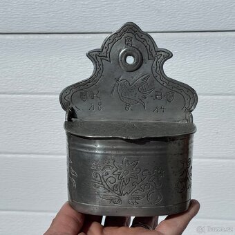 Starožitná cínová slánka s rokem 1814 - 2