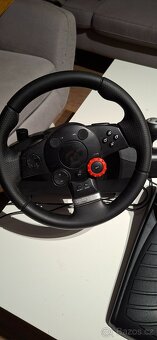 Herní volant logitech - 2
