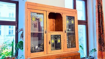 Horní část kredence - příborníku - 2