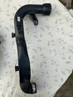 Vzduchová trubka Superb 1 - 2