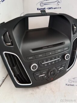 Rádio z ford focus III - 2