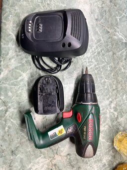 Prodám vrtačku BOSCH - 2