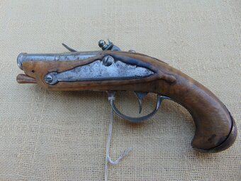 Pistole křesadlová - 2