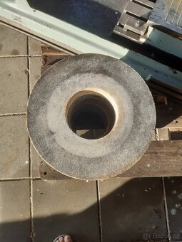 Brusné kotouče 300x50x125 - 2