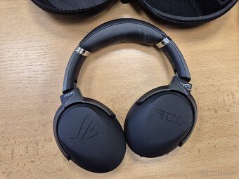 Sluchátka ROG Strix Go 2.4 - 2