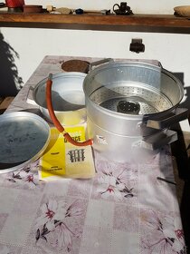 Odšťavovač ovoce, zavařovací sklenice Banquet - 2