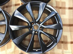 Tesla model 3 disky 20x8.5 - 2