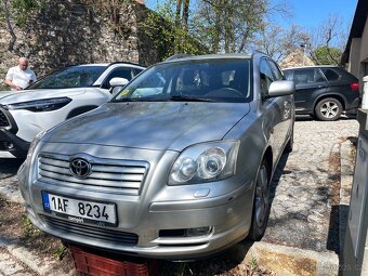 Toyota Avensis 2.0D4D 85 kW - 2