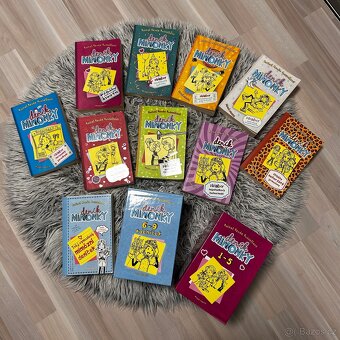 Deník mimoňky 1-9 + 2 boxy - 2