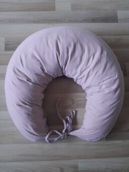 Mušelínový velký kojící těhotenský polštář starorůžový relax - 2