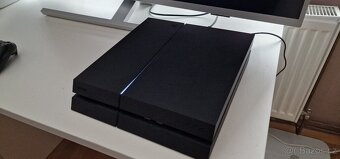 Playstation 4 - 2