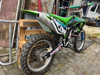 Kawasaki kx250f po velkém servisu. - 2