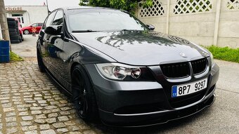 BMW e90 320i - 2