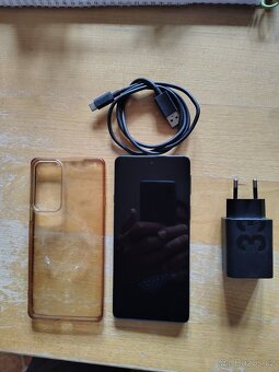 Mobilní telefon Motorola Edge 20 neo - 2