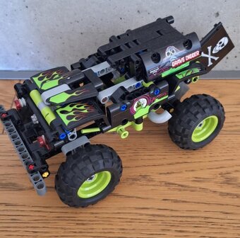 LEGO® Technic 42118 Monster Jam Grave Digger - 2