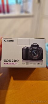 Prodám Canon EOS 250D s příslušenstvím - 2