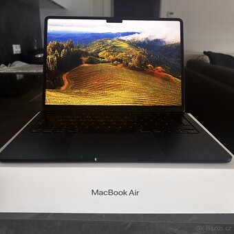 MacBook Air 13 palců, M3, 2024 ZÁRUKA - 2