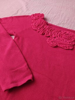 Dámská halenka s růžemi zn. H&M, vel. S - 2