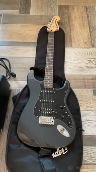 Fender Squier Affinity Series Stratocaster HSS Pack LRL CFM - 2