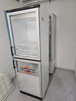 chladnička s vitrínou - 2