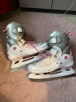 Dívčí zimní brusle - 2