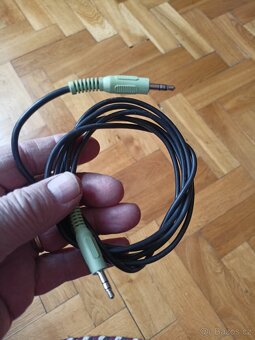 Sluchátka s kabelem - 2