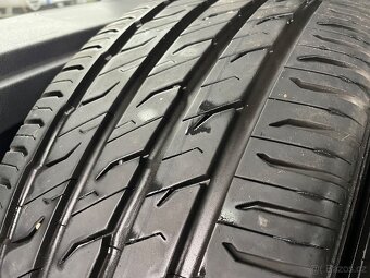 Letní pneu 245/45/18 cca 6-7 mm - 2