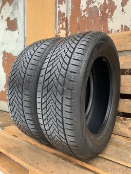 2ks 225/60/17 Tracmax/2021/103V/celoročně 6.9m - 2