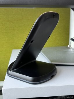 Bezdrátová nabíječka - stojánek - 2