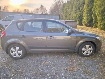 Prodám Kia ceed 1,4 benzín 77 kW - 2