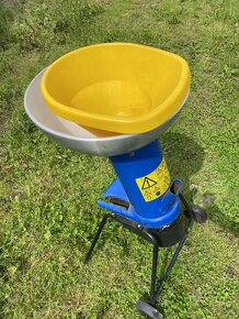 Drtič zahradního odpadu Einhell - 2