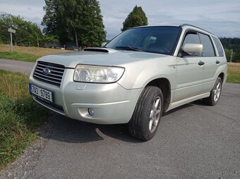 Subaru Forester 2,5 XT turbo - 2