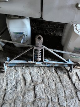 Prodám široký závěs s pérem na ZETOR25A - 2