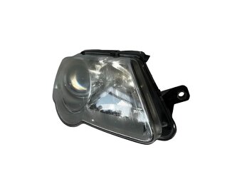 Pravý halogen světlo 3C0941006AB VW Passat B6 r.v. 2010 - 2