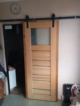 Posuvné dveře na kolejnici - 2