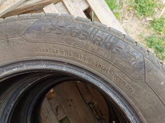 Prodám 2+1 ks Barum Bravuris 6 195/65 R15 - 2