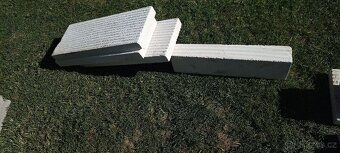 Prodám zámkovou dlažbu a zbytek materialu - 2