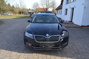 PRODÁM ŠKODA SUPERB COMBI 2.0TDI 150PS MAXIMÁLNÍ VÝBAVA 2015 - 2