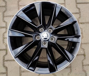 Alu kola originál Škoda Fabia III, Rapid 5x100 R17 Savio - 2