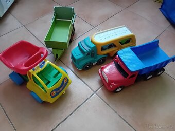 Dětské hračky - auta různé od 5Kč - 2