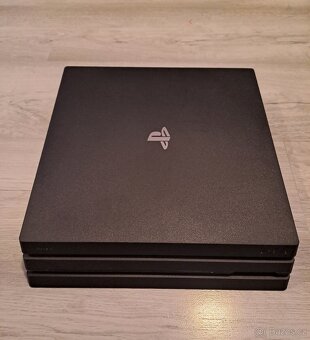 Playstation 4 PRO 1 TB - 2