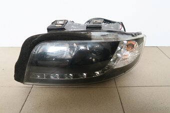 Přední xenon světla Audi a4 b6 - 2