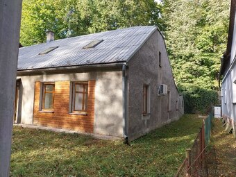 Dům vhodný k rekreaci i bydlení - 2