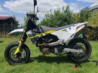 Husqvarna 701 Supermoto - 2