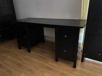 Prodám Hemnes Ikea černý masiv - 2