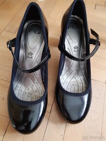 Nové lakové lodičky s páskem Baťa Insole 38 - 2