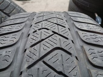 Pirelli 4ks 215/40 r17 - 2