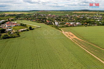 Prodej pole, 10 682 m², Únětice - 2